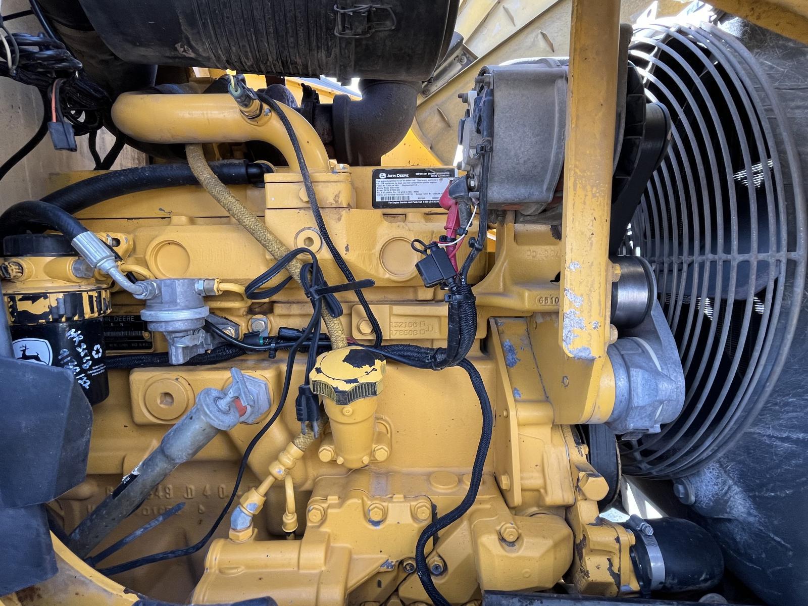 ./imagenes/INVOICE/2019/17749/BACKHOE JOHN DEERE 310SG (2).JPG